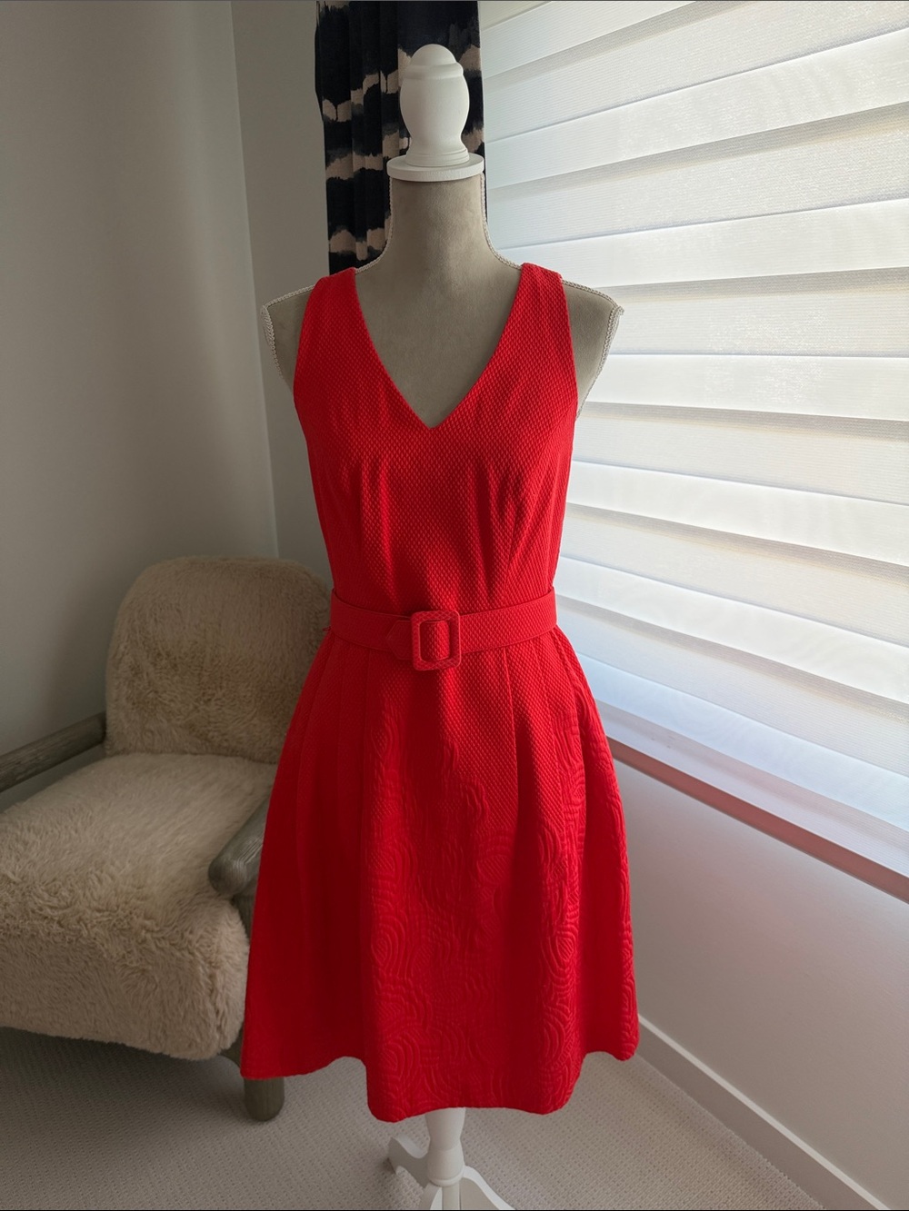 Kay Unger Vibrant Red V-Neck Sleeveless Midi Dress with Belt